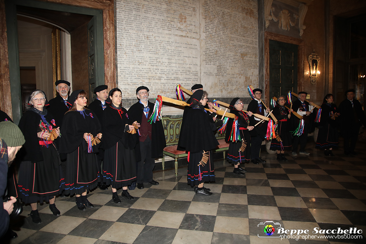 VBS_3516 - Investitura Ufficiale Gianduja e Giacometta Famija Turineisa - Carnevale di Torino 2024.jpg